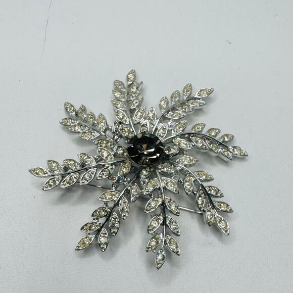 Coventry Jewelry - Vintage Sarah Coventry "Evening Snowflake" Brooch Pin